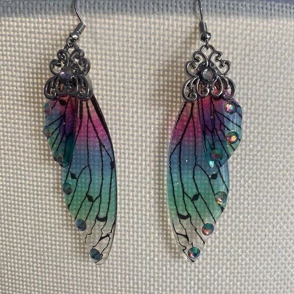 Butterfly Wing Earrings Free w/any purchase or 5$ - Picture 4 of 4